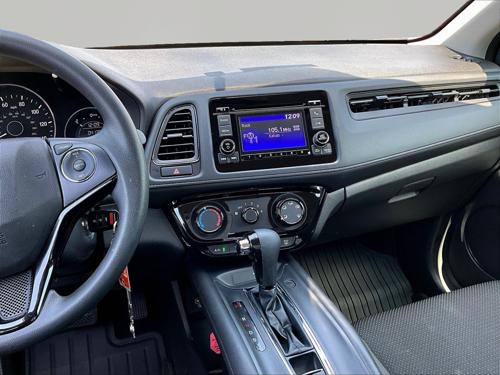 Used 2021 Honda HR-V LX image 9