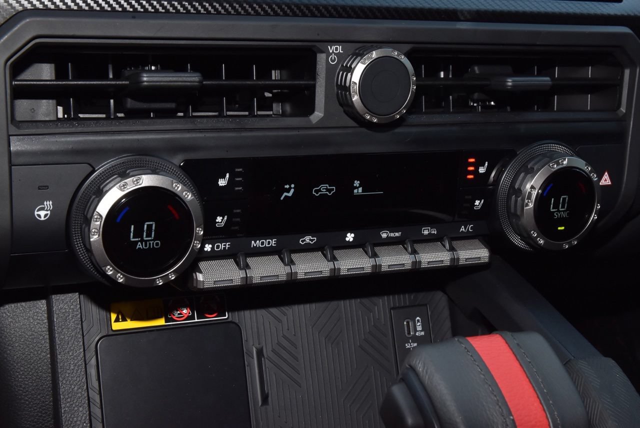 Used 2025 Toyota Tacoma TRD Pro AWD/4WD image 29