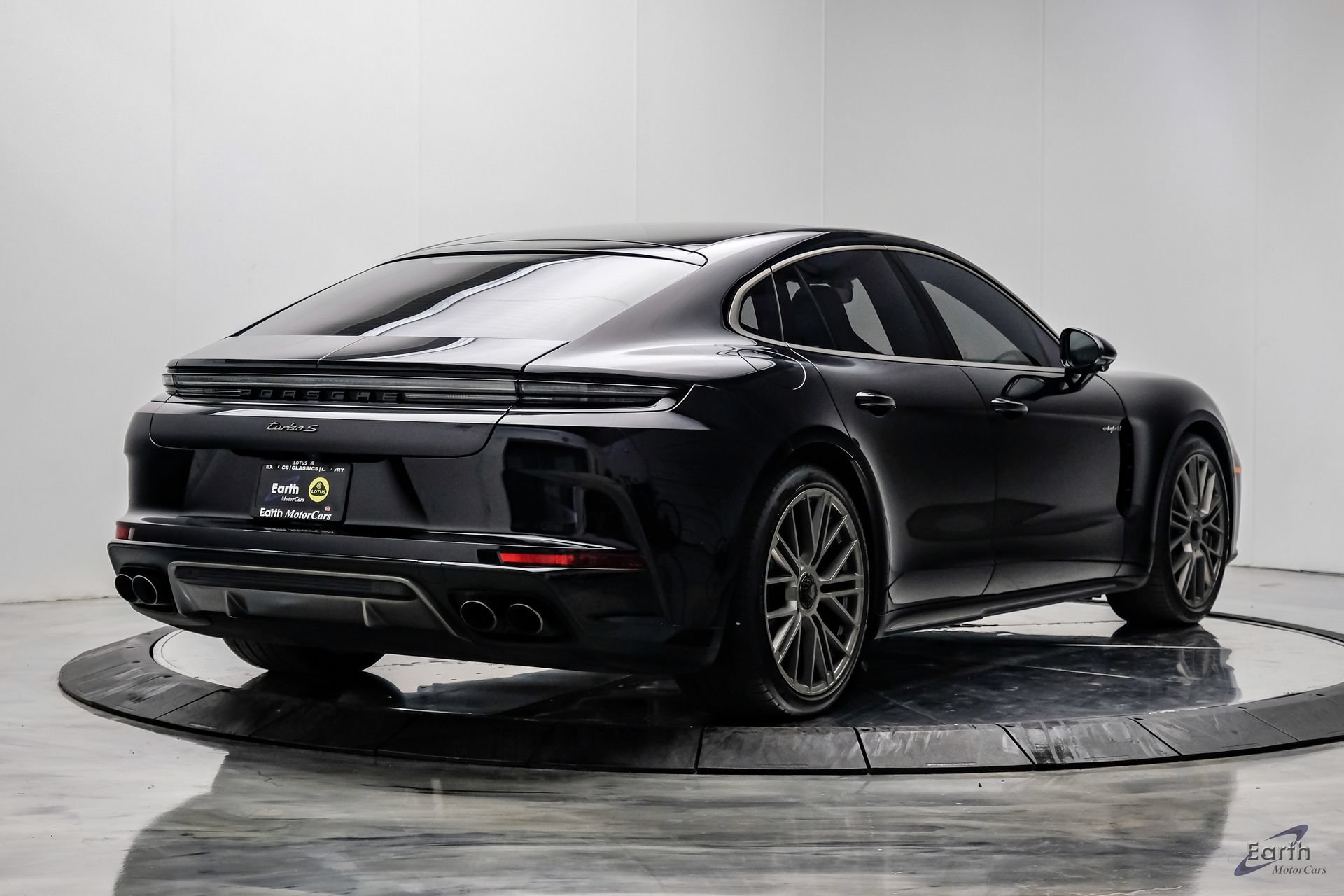 Used 2026 Porsche Panamera Turbo S AWD/4WD image 17
