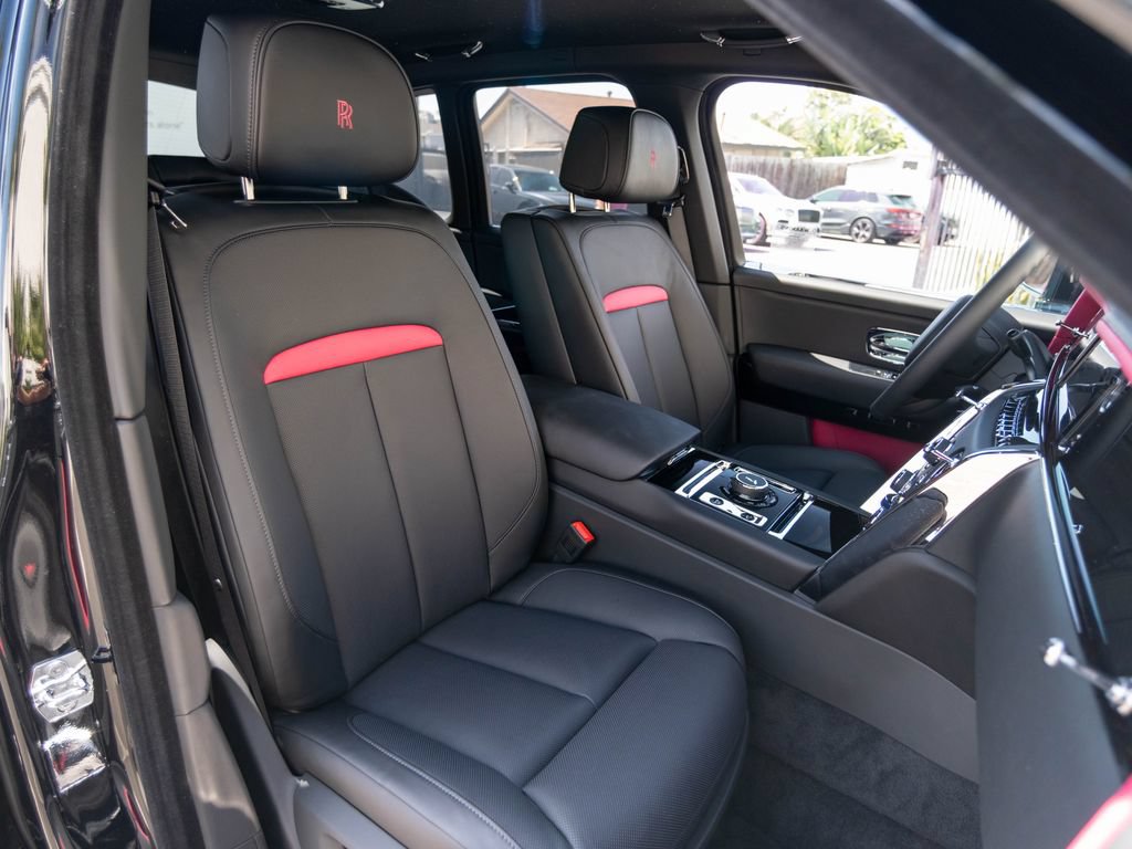 New 2026 Rolls-Royce Cullinan AWD/4WD image 18