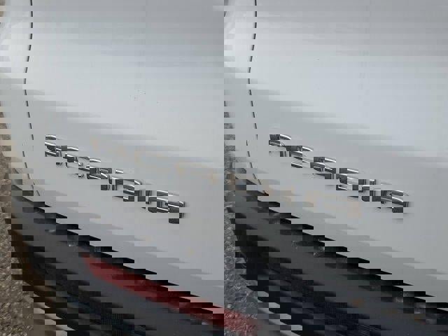 New 2025 GMC Acadia Elevation image 7