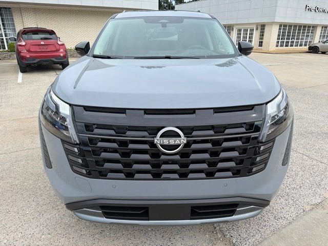 New 2026 Nissan Pathfinder Platinum FWD image 3