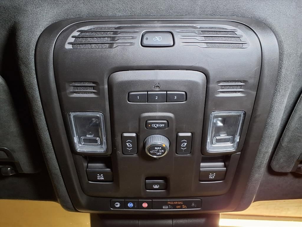 Certified 2023 Cadillac Escalade Premium Luxury Platinum image 12