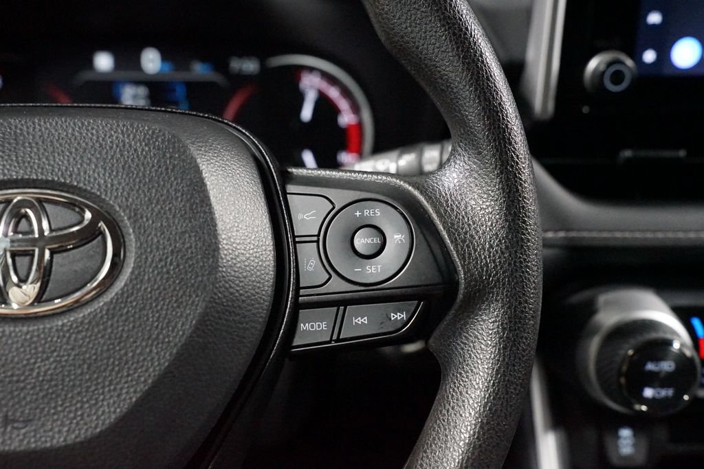 Certified 2025 Toyota RAV4 XLE FWD image 13