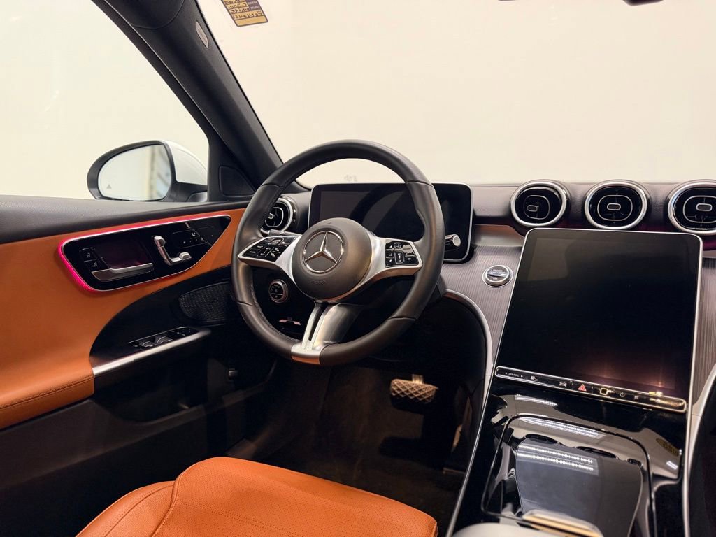 Used 2025 Mercedes-Benz C 300 4MATIC Sedan image 15