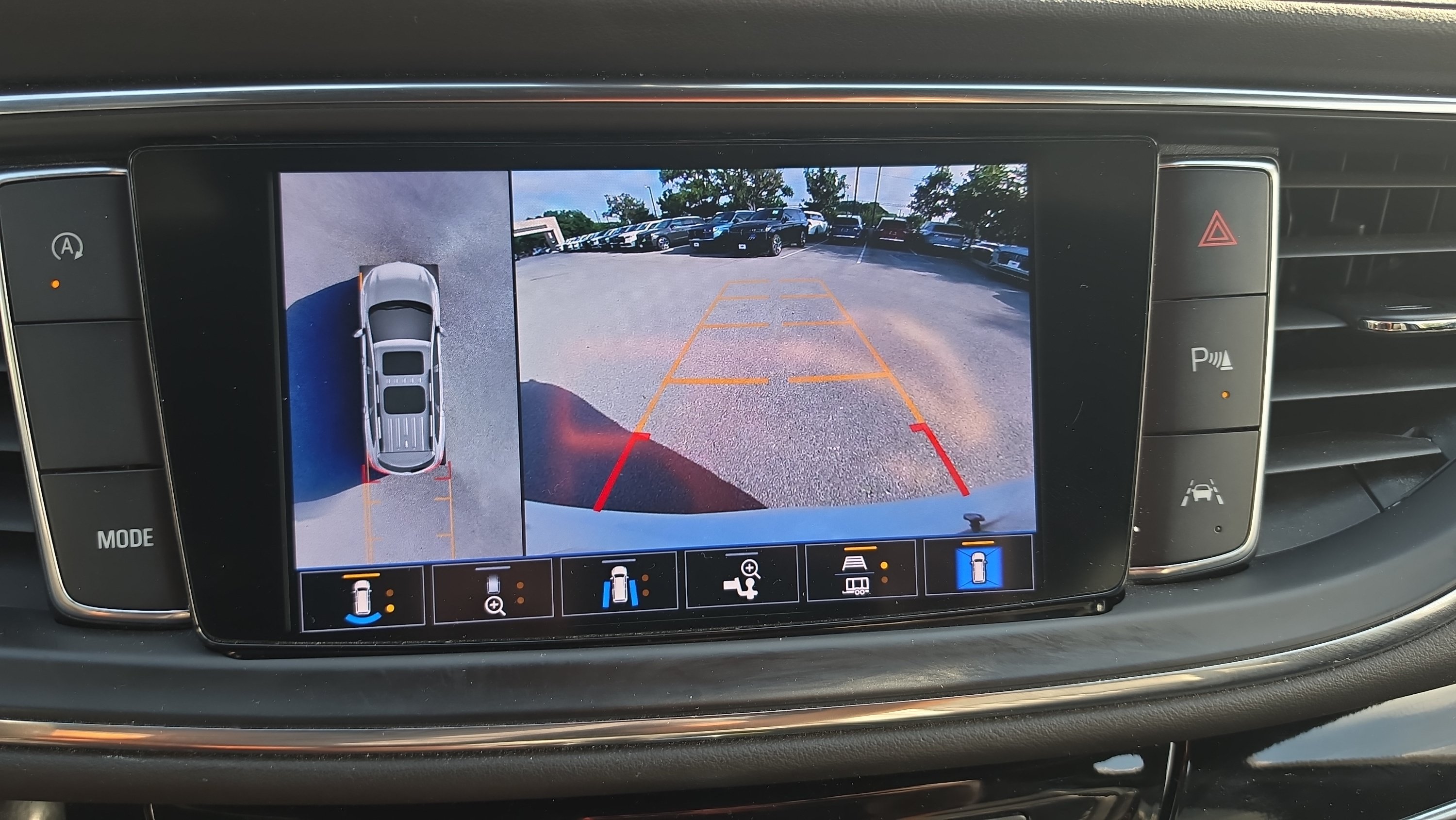 Used 2022 Buick Enclave Avenir w/ Avenir Technology Package FWD image 16