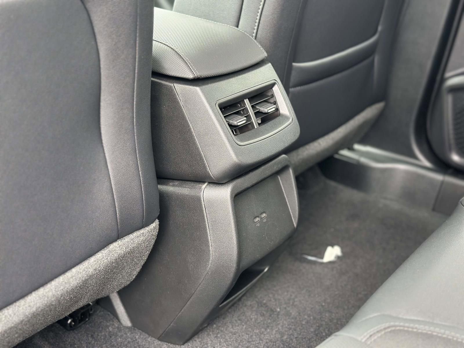 New 2026 Chevrolet Equinox EV LT image 9