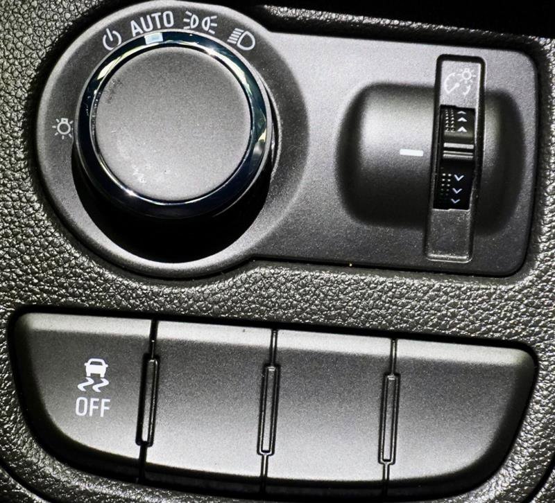 Used 2020 Chevrolet Spark LT image 26