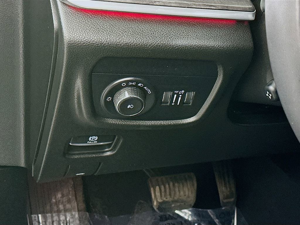 Certified 2023 Jeep Grand Cherokee L Overland w/ Luxury Tech Group IV image 16