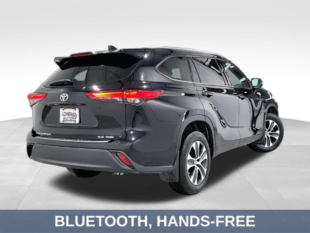 Used 2020 Toyota Highlander XLE AWD/4WD image 7