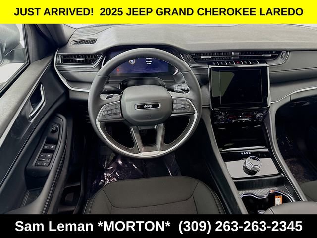 New 2025 Jeep Grand Cherokee Laredo w/ Luxury Tech Group I image 22