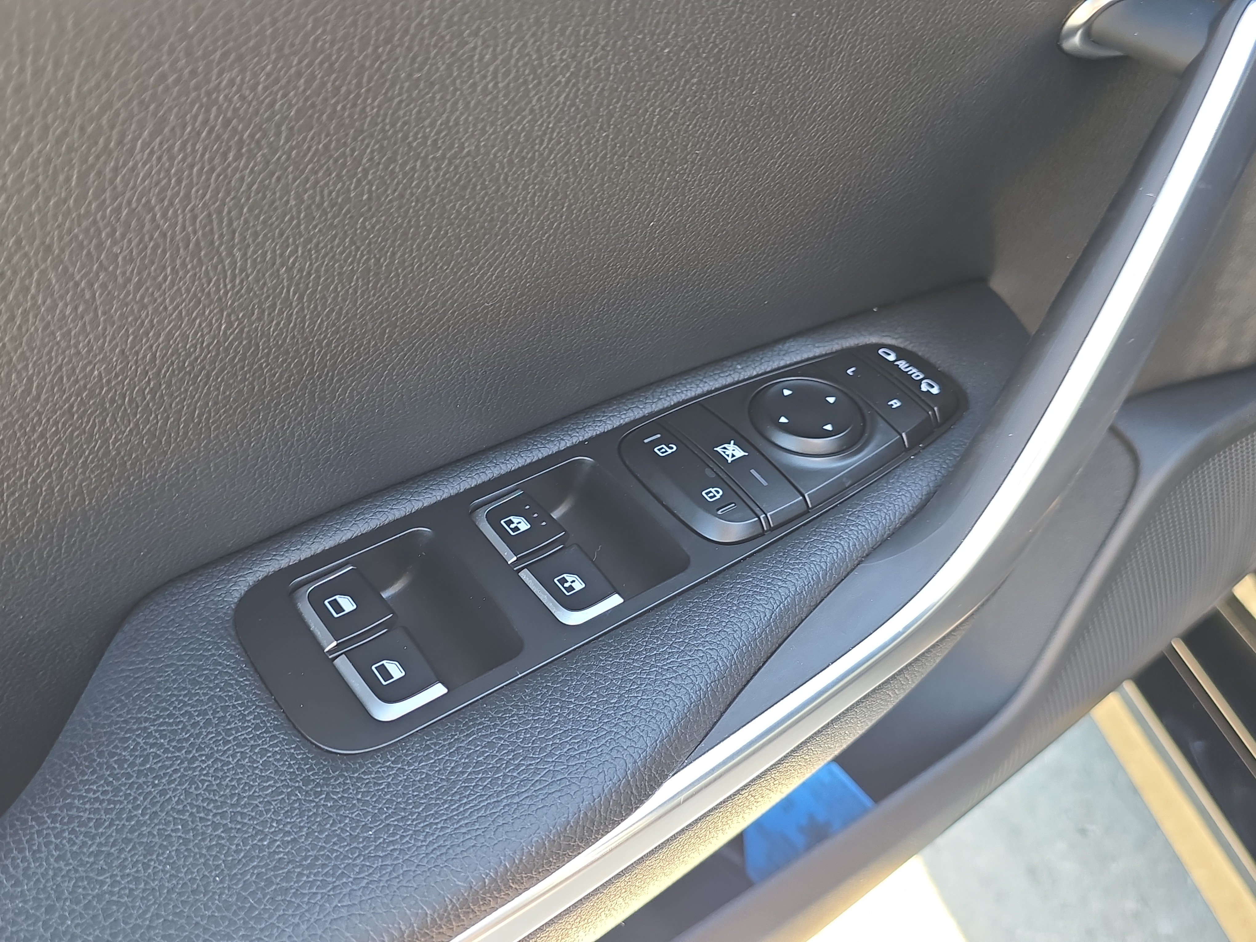 Certified 2022 Kia Stinger GT-Line RWD image 18