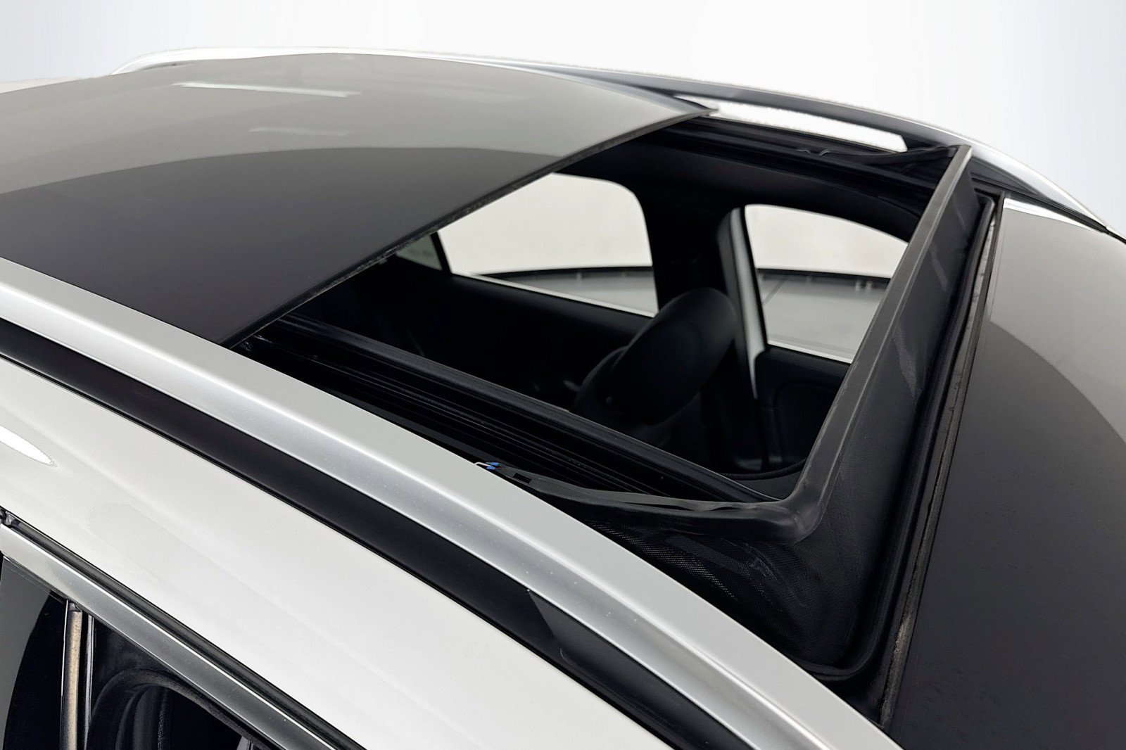 New 2026 Mercedes-Benz GLB 250 image 22