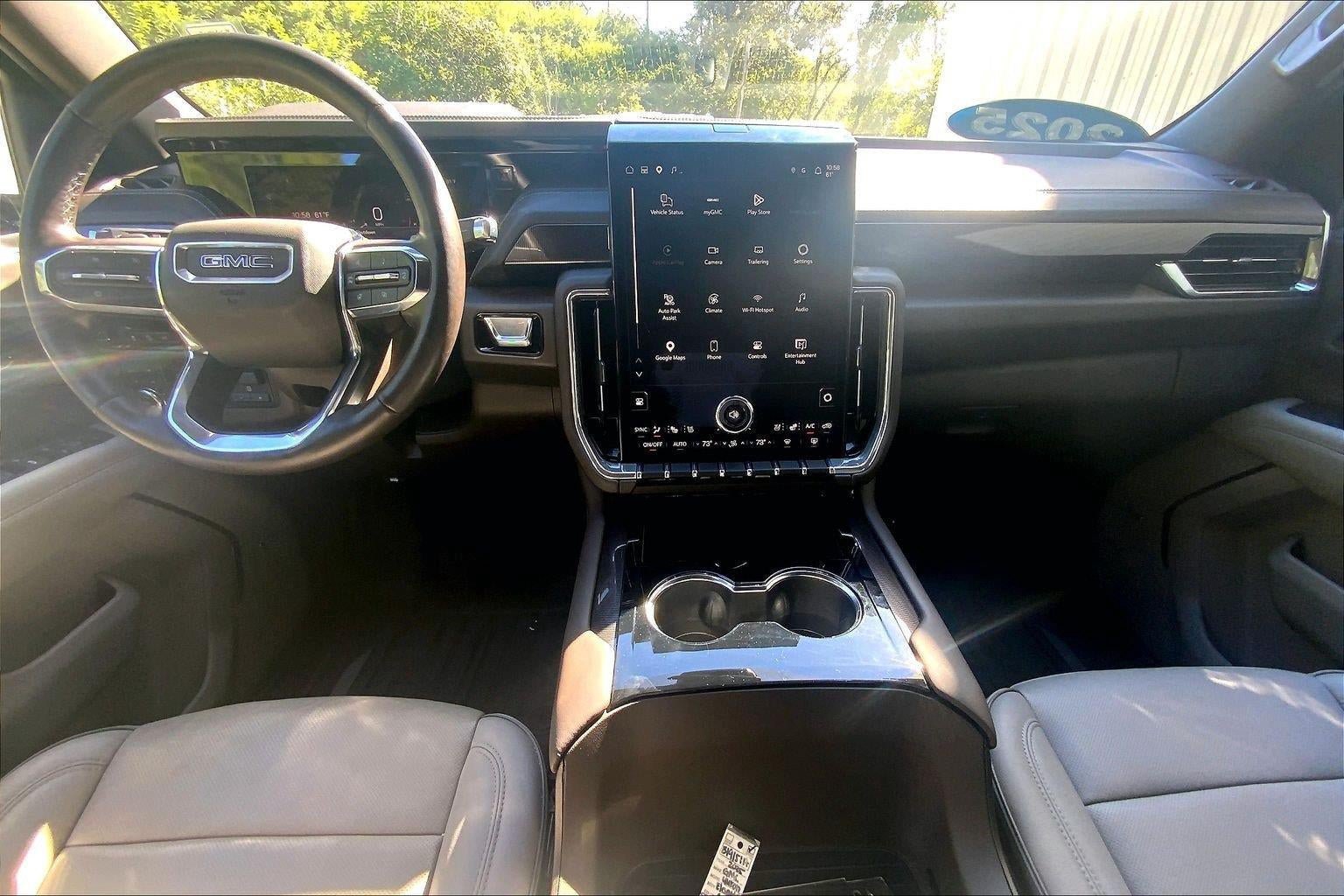 Used 2025 GMC Yukon Elevation w/ Elevation Premium Package AWD/4WD image 16