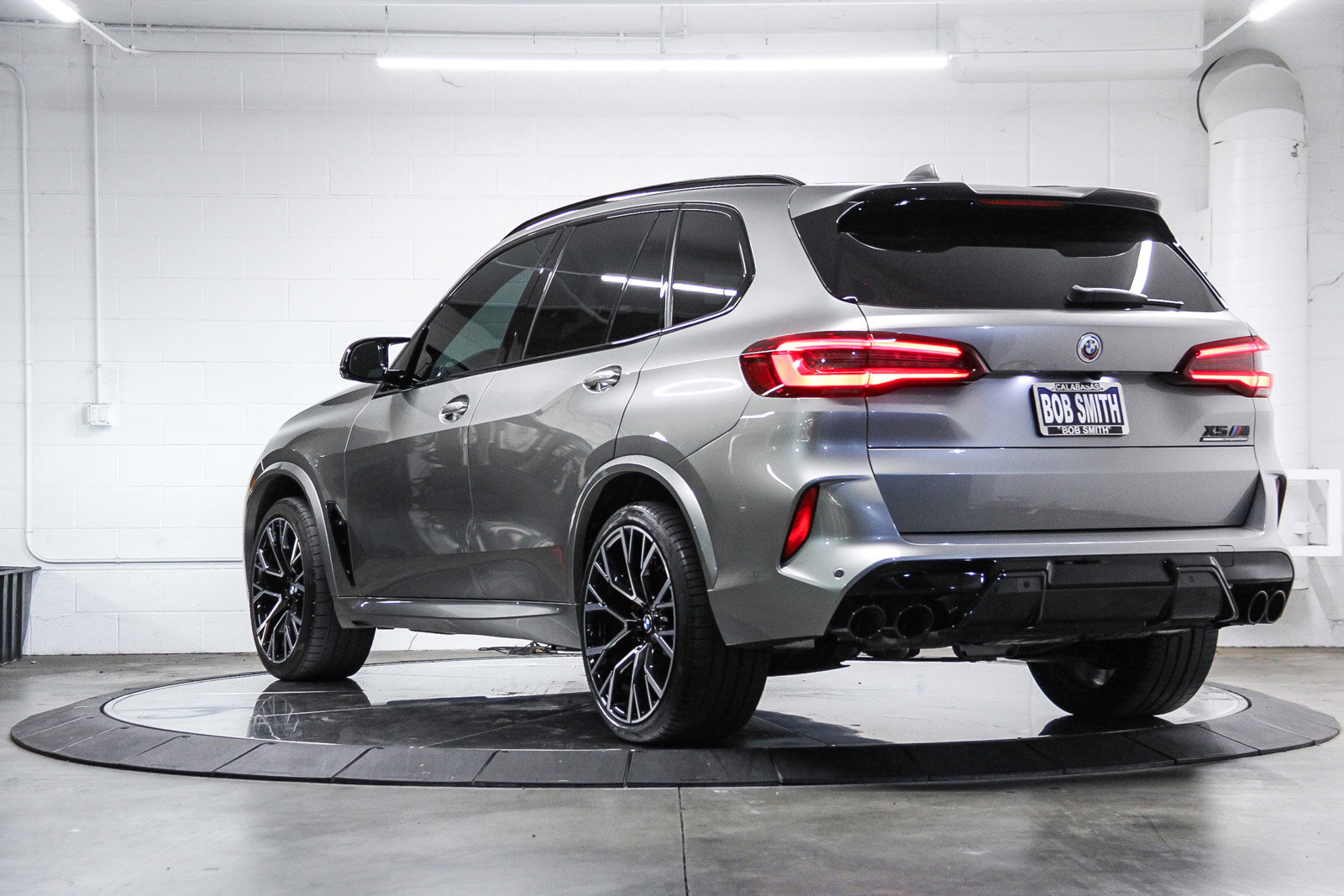 Used 2023 BMW X5 M w/ Competition Package image 4