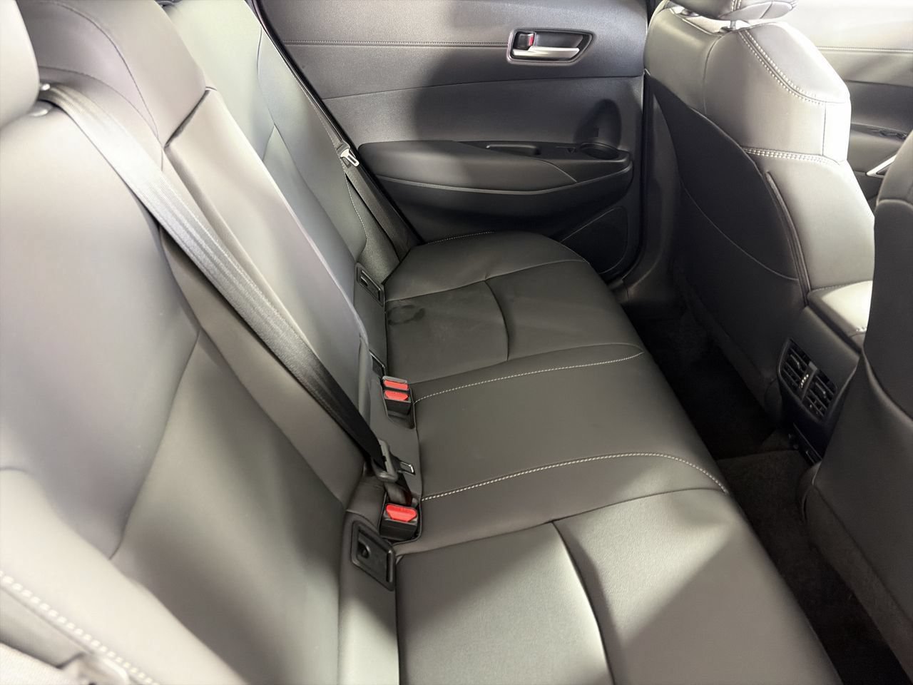 Used 2026 Toyota Corolla Cross XLE AWD/4WD image 23
