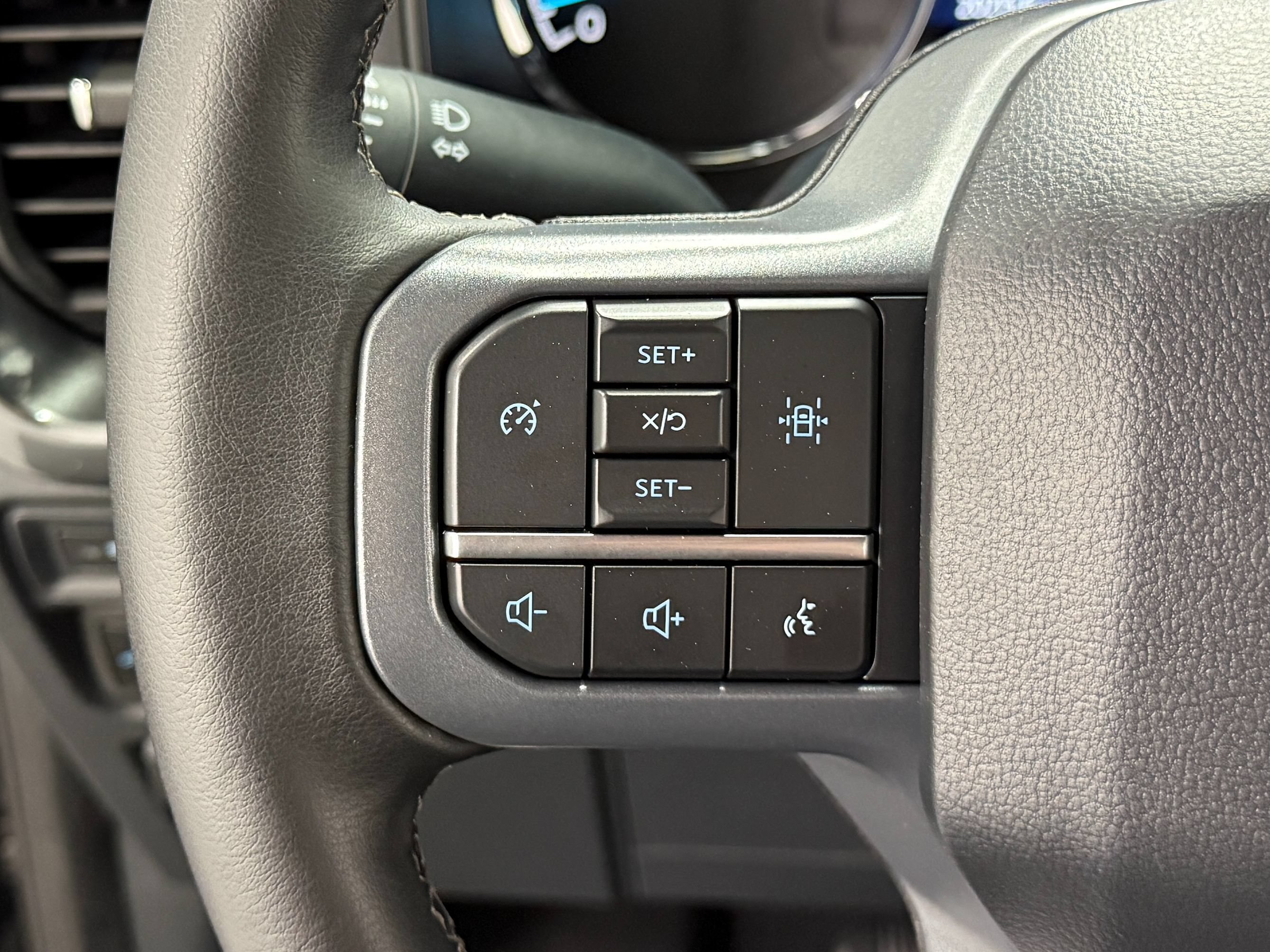 Used 2023 Ford F150 XLT w/ Equipment Group 302A High AWD/4WD image 17