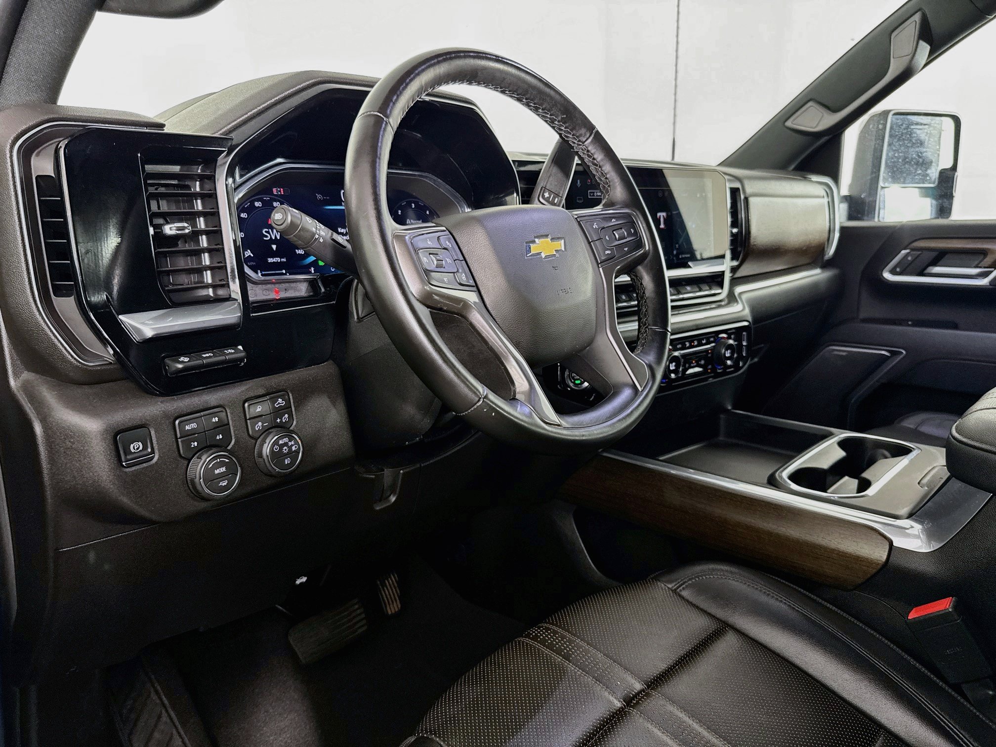 Used 2026 Chevrolet Silverado 3500 High Country w/ High Country Premium Package AWD/4WD image 20