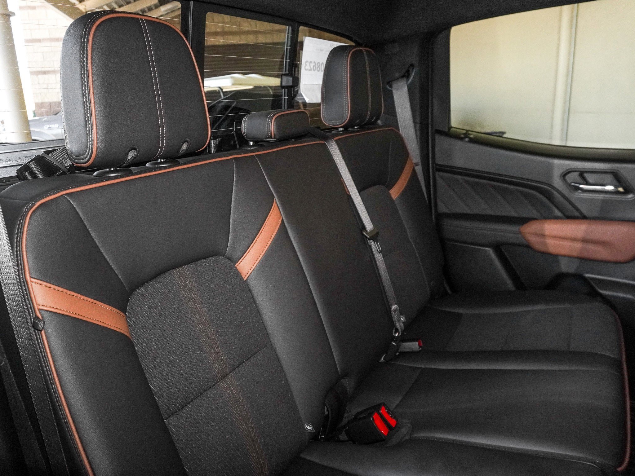 Used 2024 GMC Canyon AT4 w/ LPO, Skid Plate Package AWD/4WD image 45