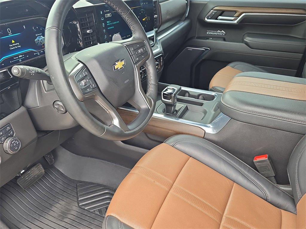 Used 2024 Chevrolet Silverado 1500 High Country w/ Technology Package image 16