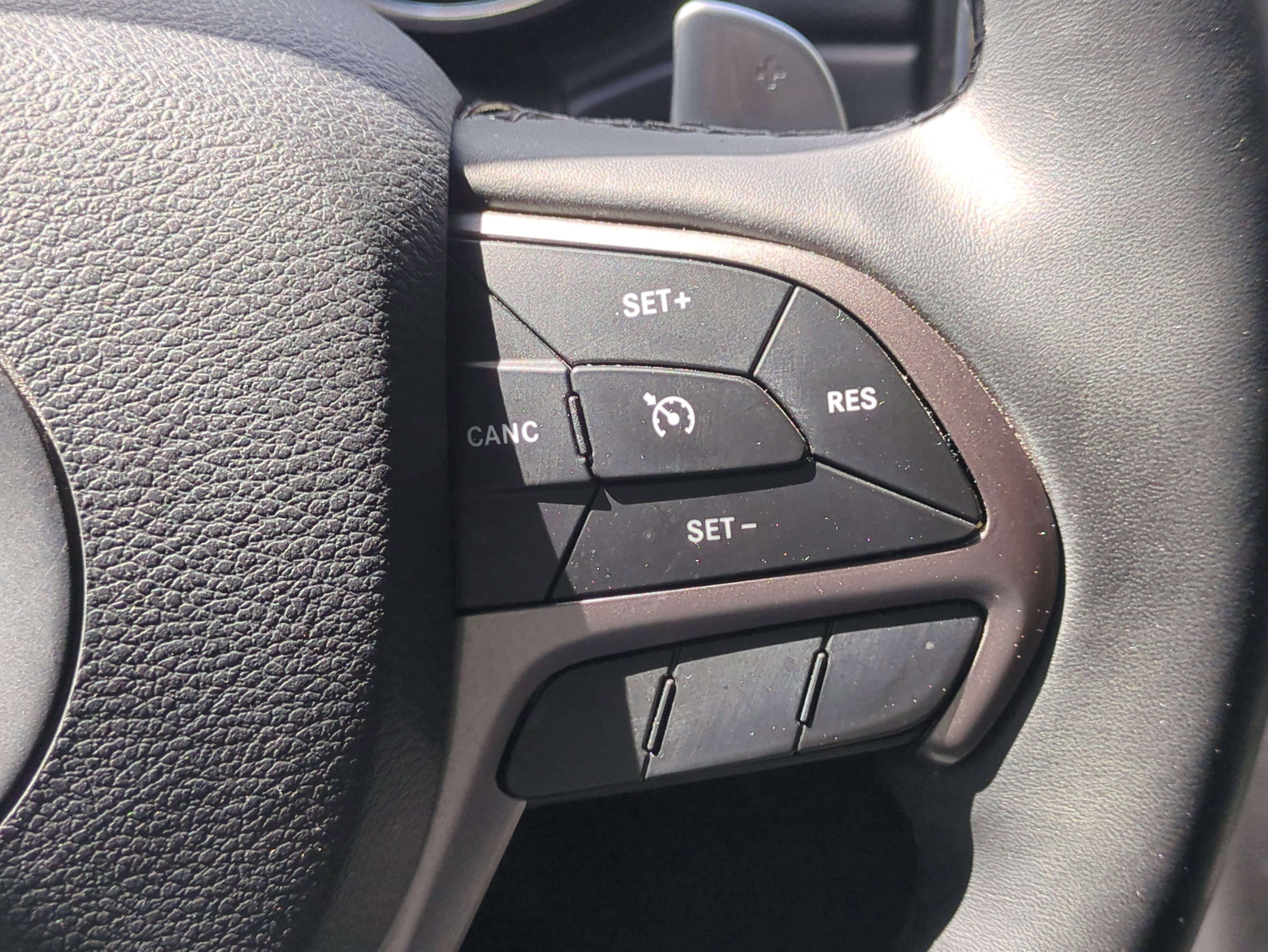 Used 2019 Jeep Grand Cherokee Limited X image 28