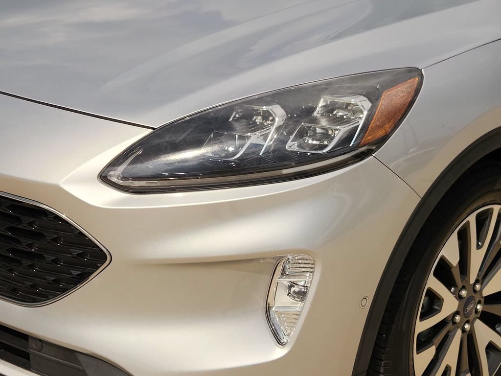 Used 2020 Ford Escape Titanium FWD image 10