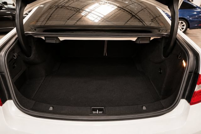 Used 2011 Mercedes-Benz E 550 Coupe image 27
