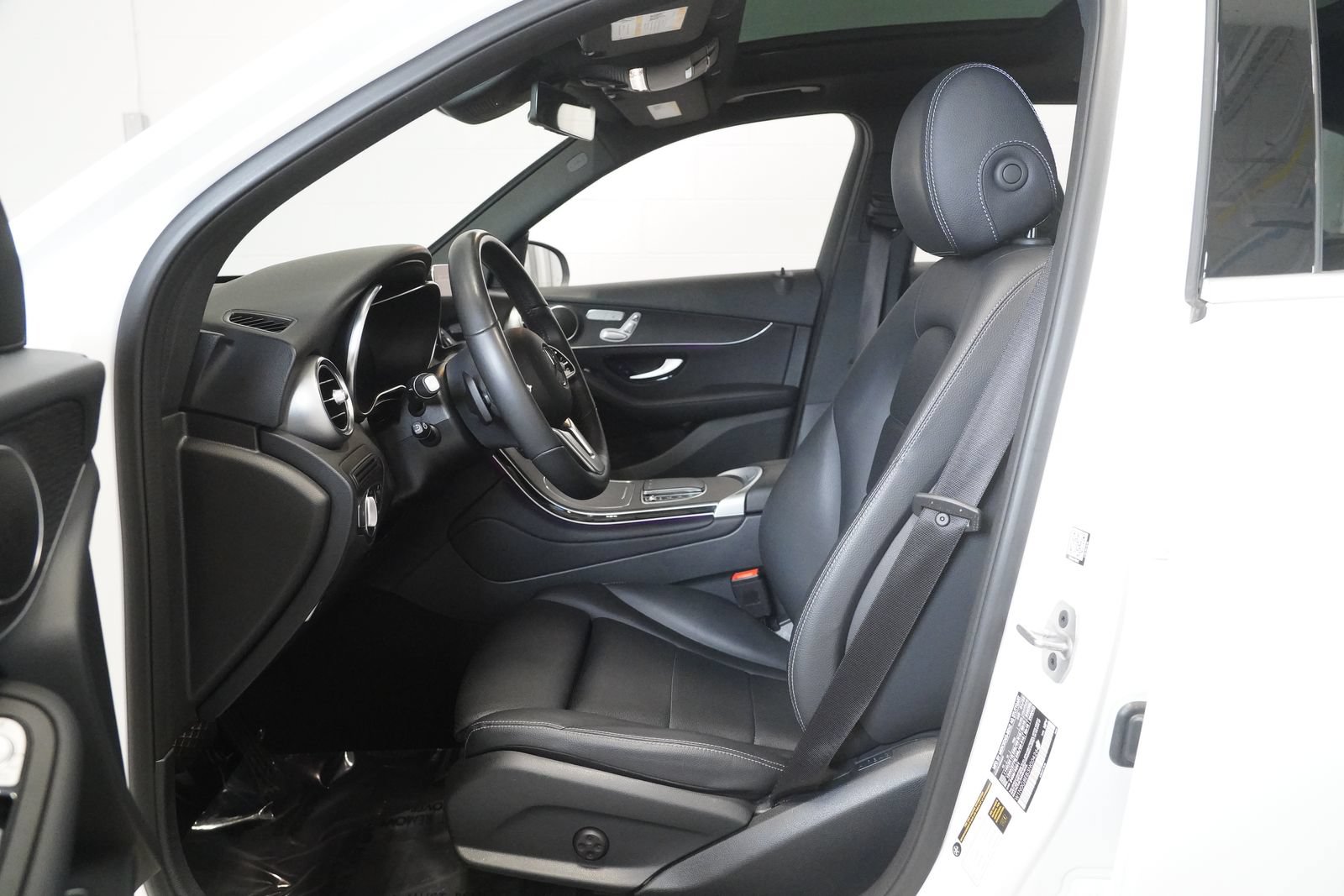 Certified 2022 Mercedes-Benz GLC 300 4MATIC image 11