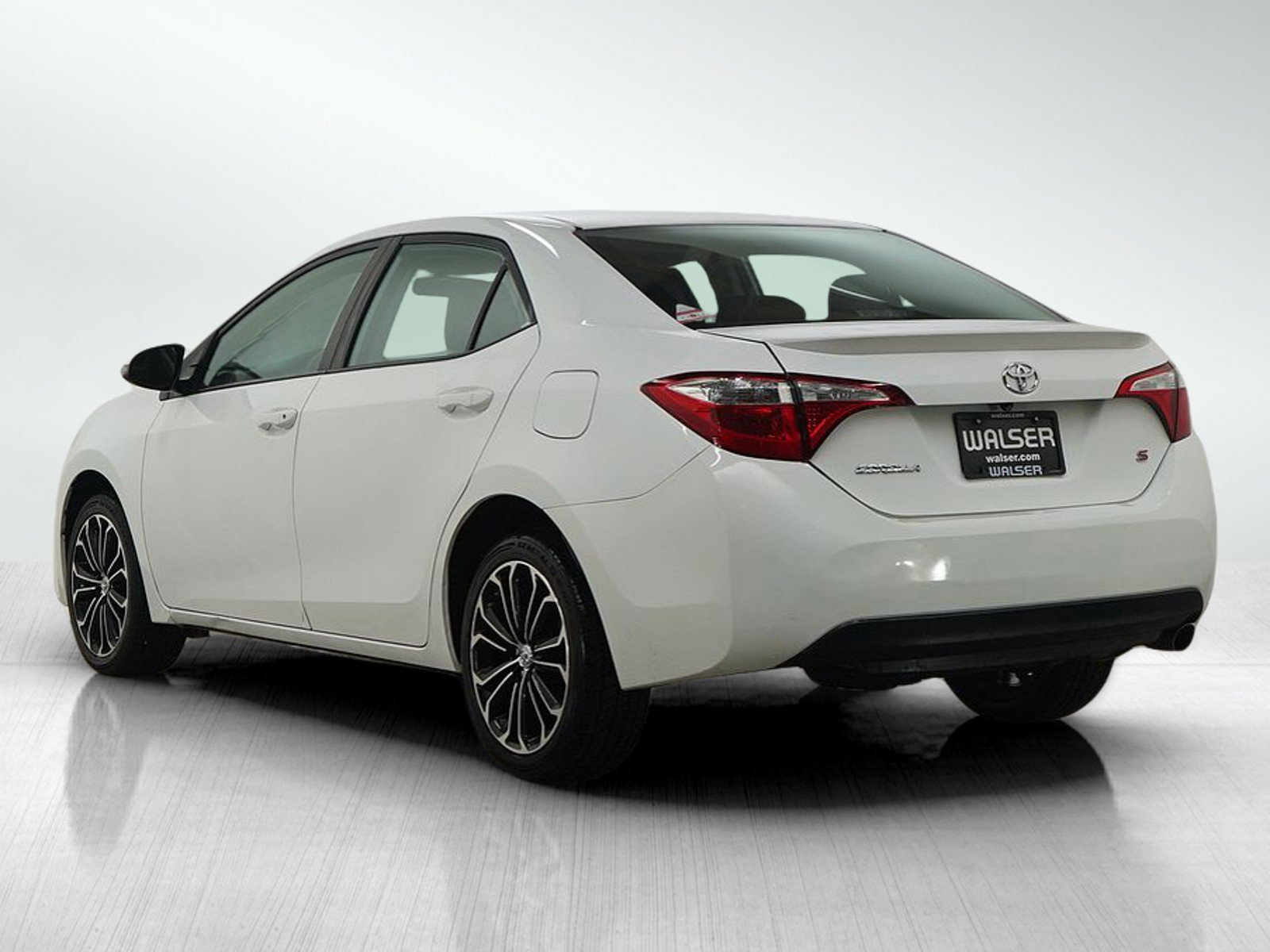 Used 2015 Toyota Corolla S image 3