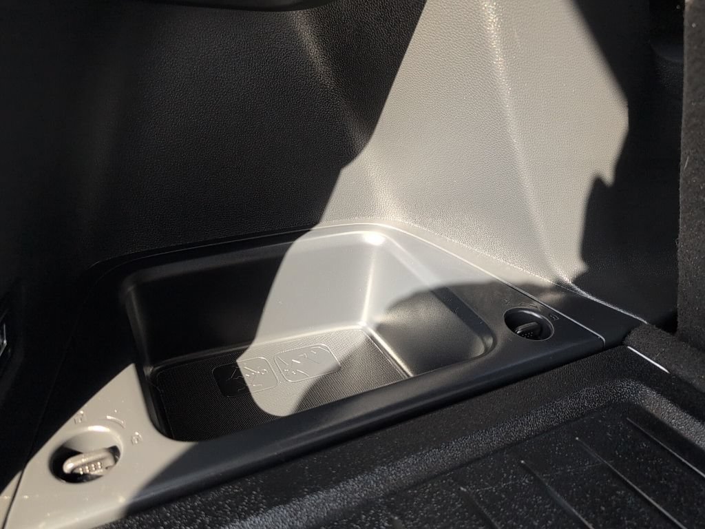 Used 2025 Honda Pilot Elite image 42