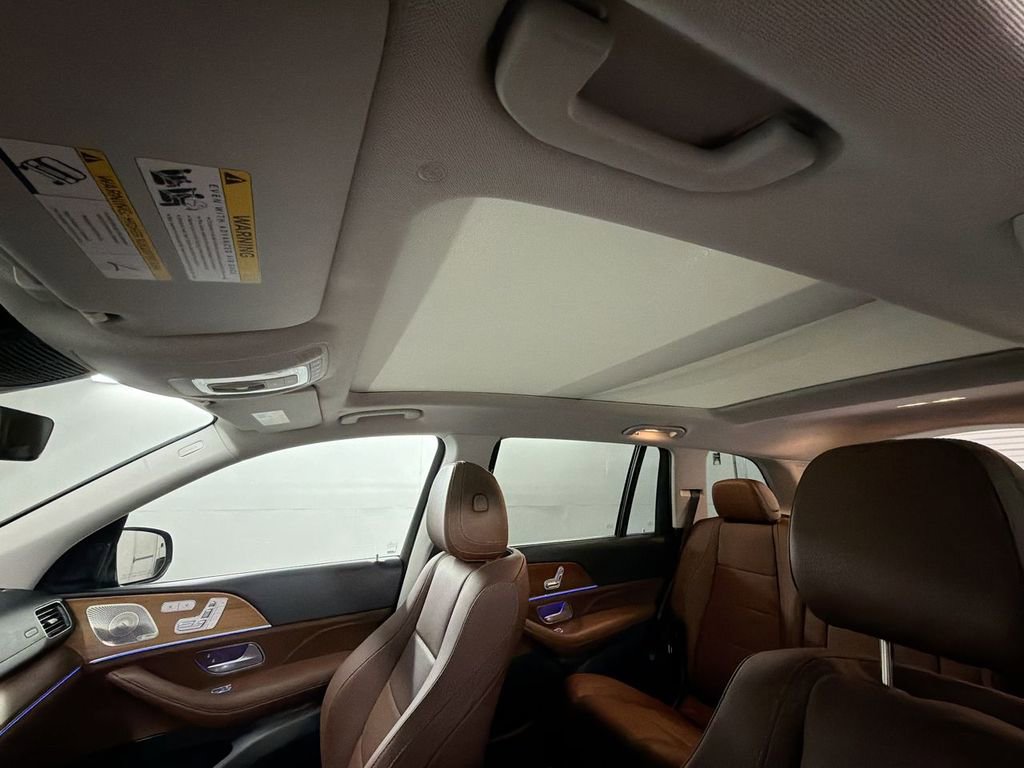 Used 2024 Mercedes-Benz GLS 450 4MATIC image 19