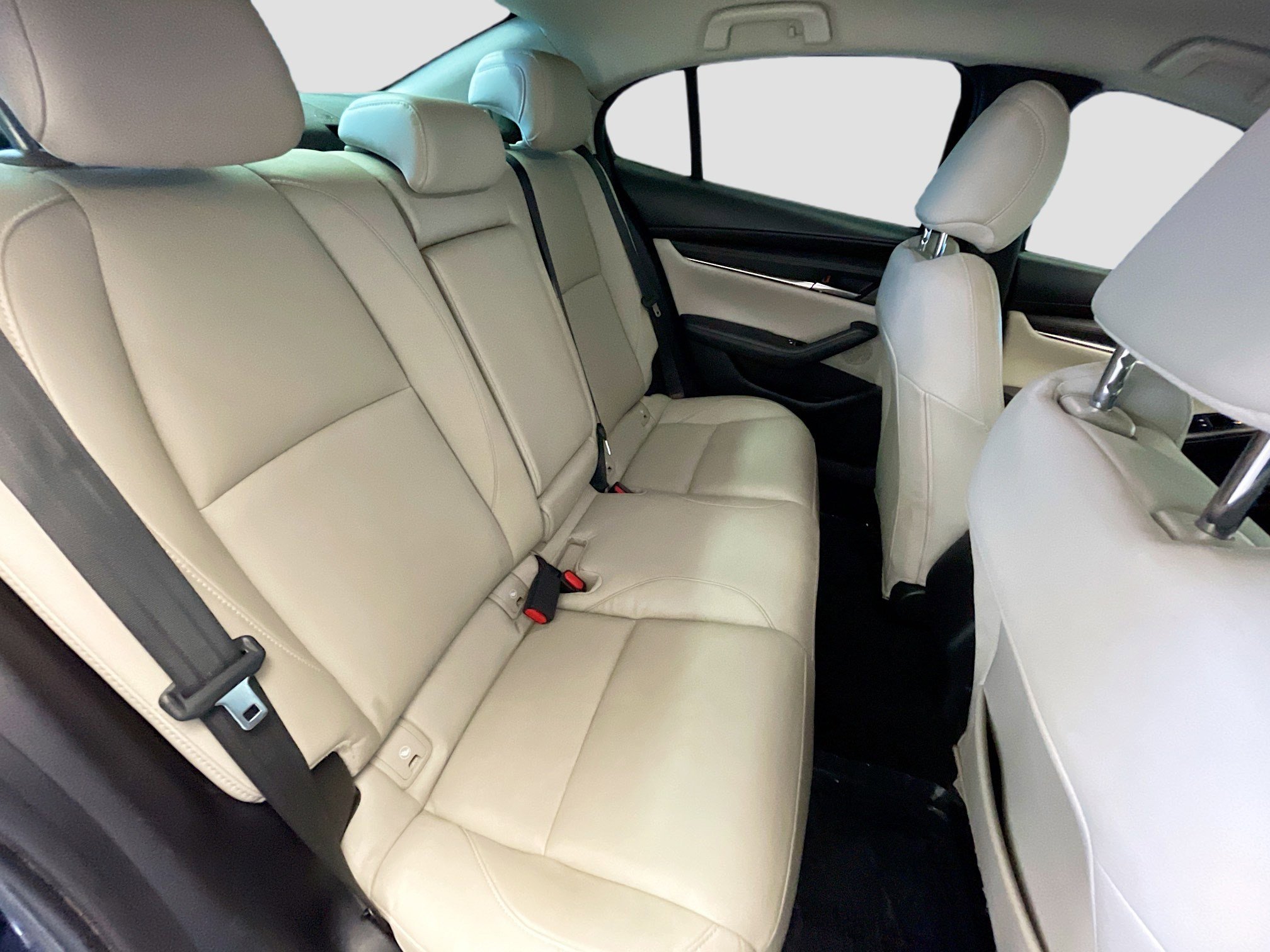 Used 2019 MAZDA MAZDA3 Sedan w/ Preferred Package image 16