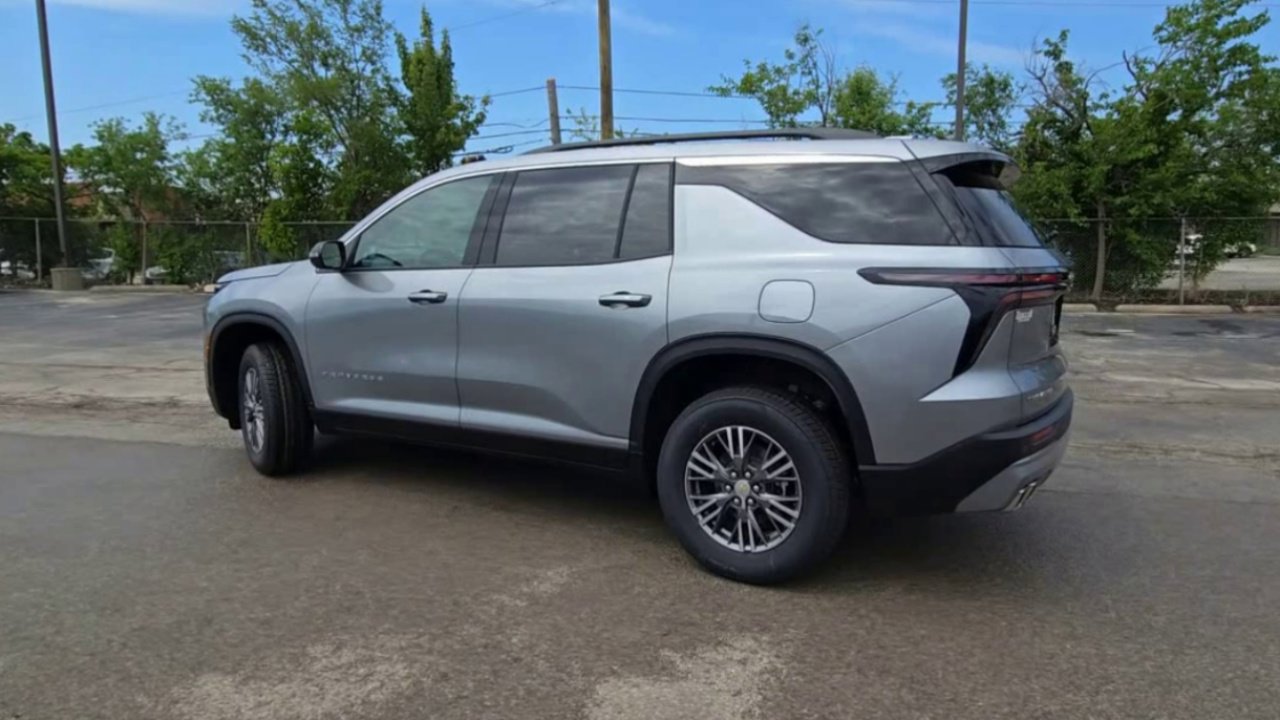 New 2025 Chevrolet Traverse LT w/ LPO, Floor Liner Package image 31