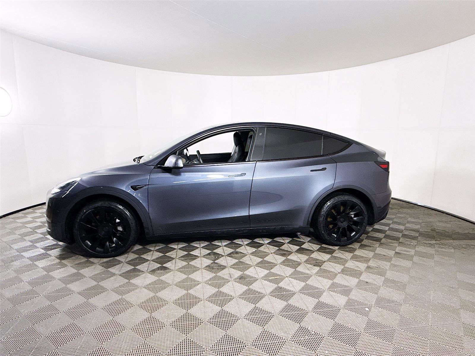 Used 2020 Tesla Model Y Long Range image 7