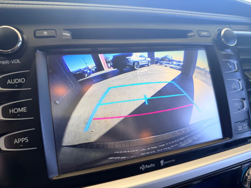 Used 2015 Toyota Highlander XLE image 17