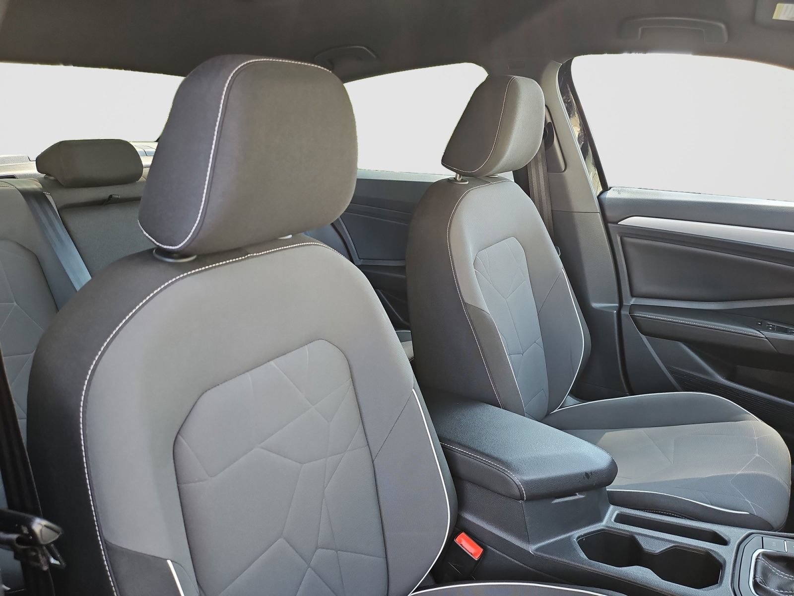 Used 2025 Volkswagen Jetta Sport FWD image 16