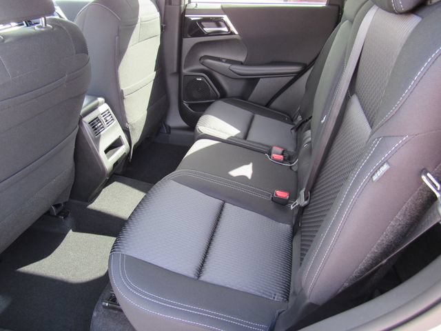 New 2026 Mitsubishi Outlander ES FWD image 13