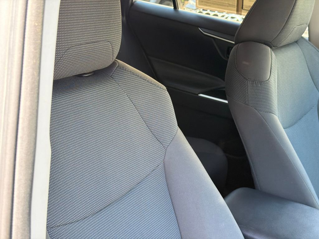 Used 2019 Toyota RAV4 LE w/ All Weather Liner Package AWD/4WD image 11