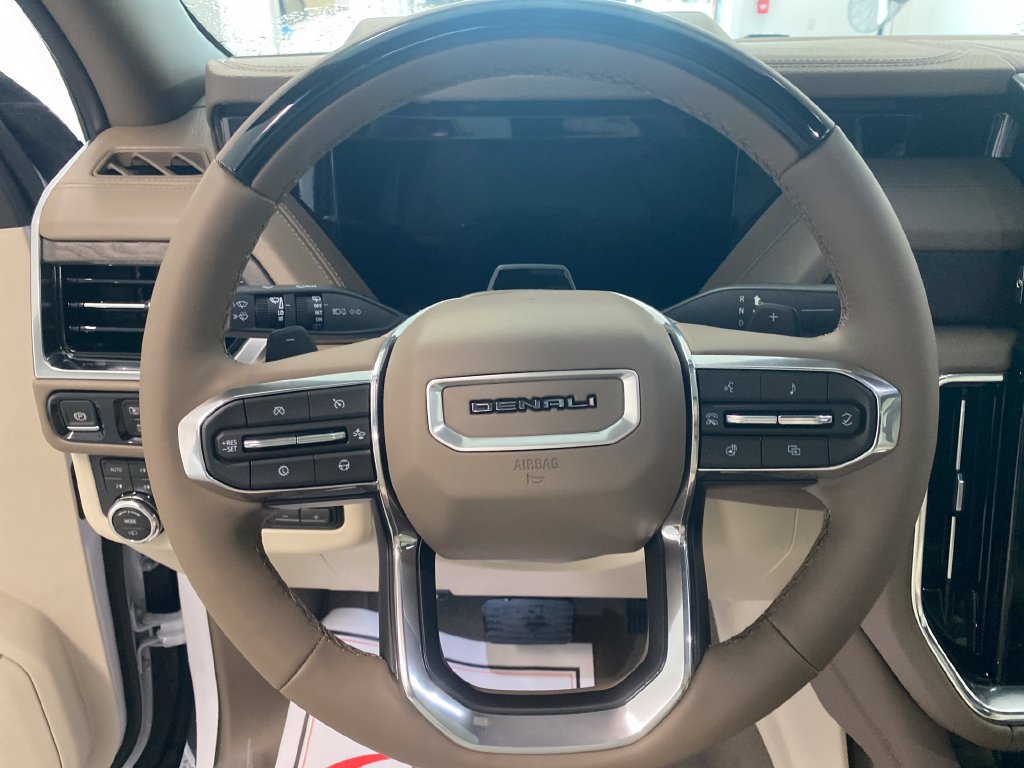 New 2026 GMC Yukon Denali w/ Denali Reserve Package AWD/4WD image 19