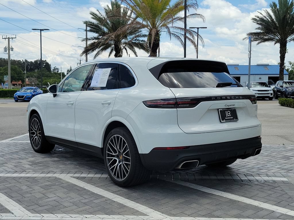 Used 2022 Porsche Cayenne AWD/4WD image 3