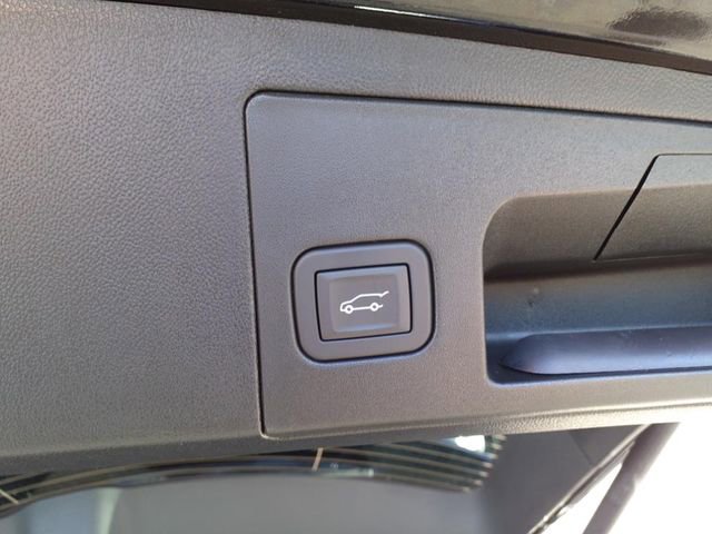 Certified 2025 Cadillac XT5 Sportv image 16