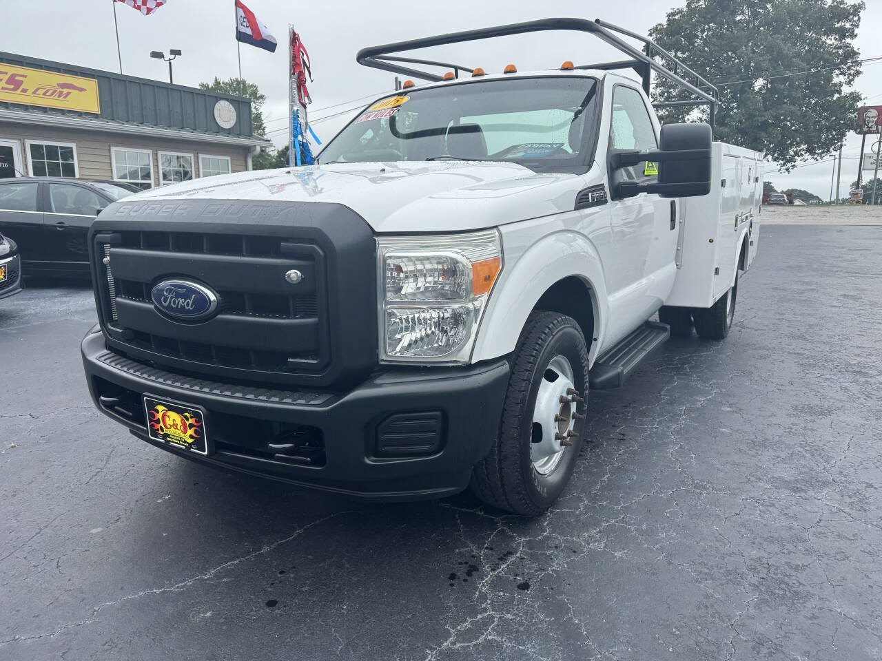Used 2015 Ford F350 XL RWD image 3