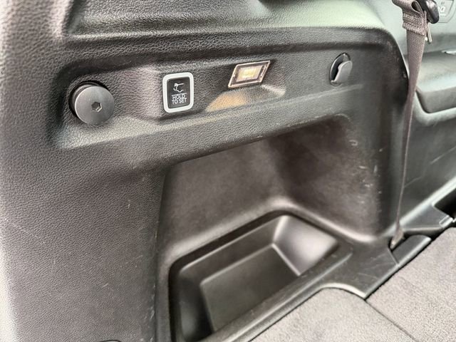 Used 2023 Jeep Grand Cherokee L Limited w/ Luxury Tech Group II AWD/4WD image 43