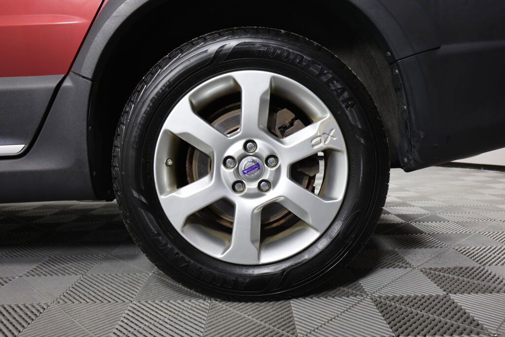 Used 2009 Volvo XC70 3.2 image 8