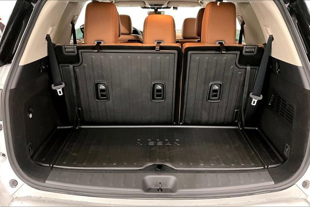 New 2025 Nissan Pathfinder Platinum w/ Lighting Package (N93) image 40