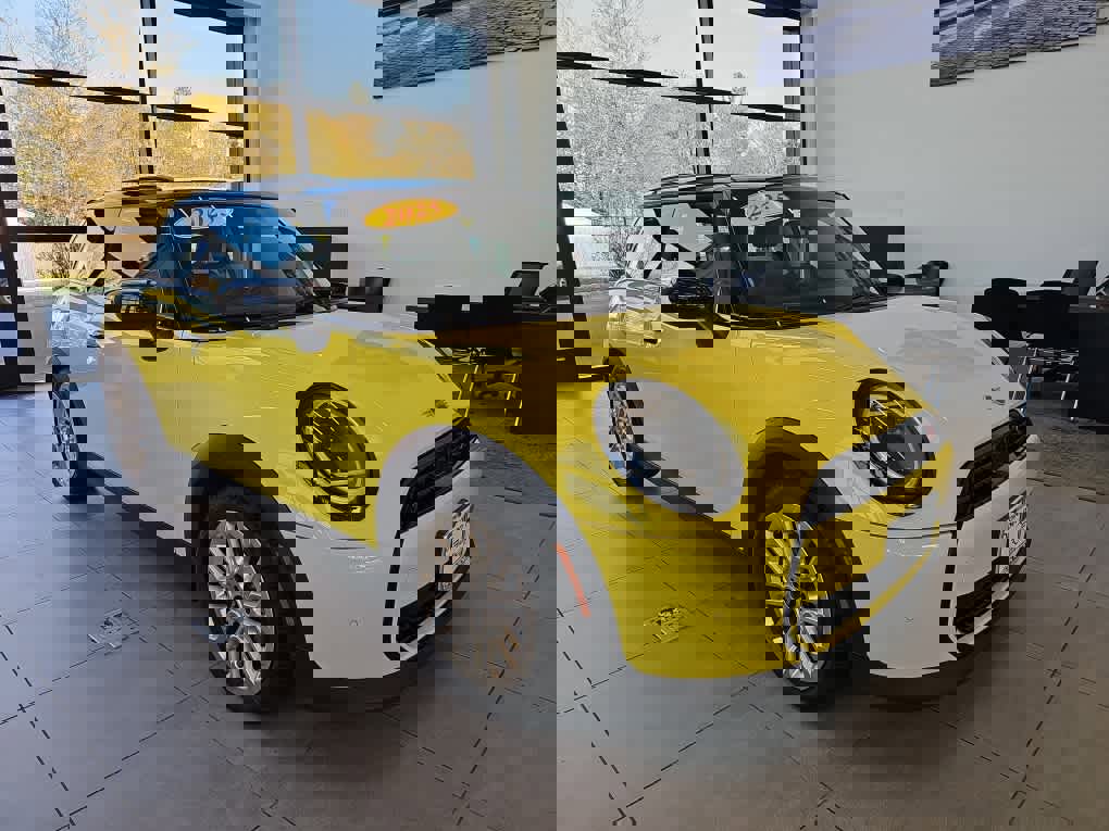 Certified 2025 MINI Cooper S image 12