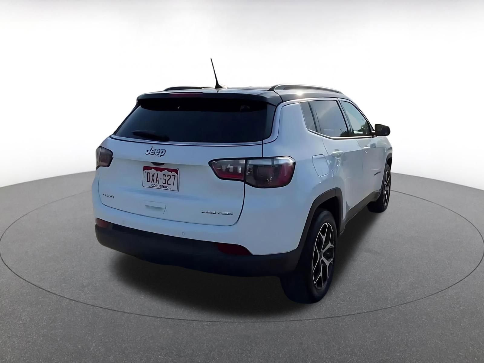 Used 2025 Jeep Compass Limited AWD/4WD image 15