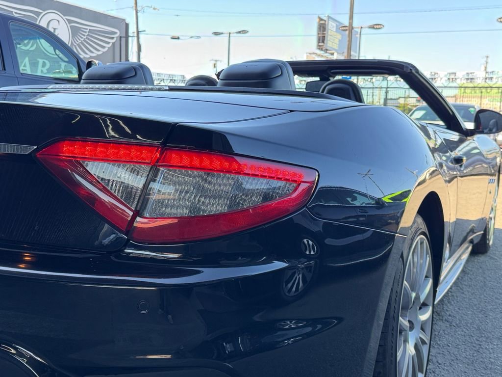 Used 2018 Maserati GranTurismo Sport image 16