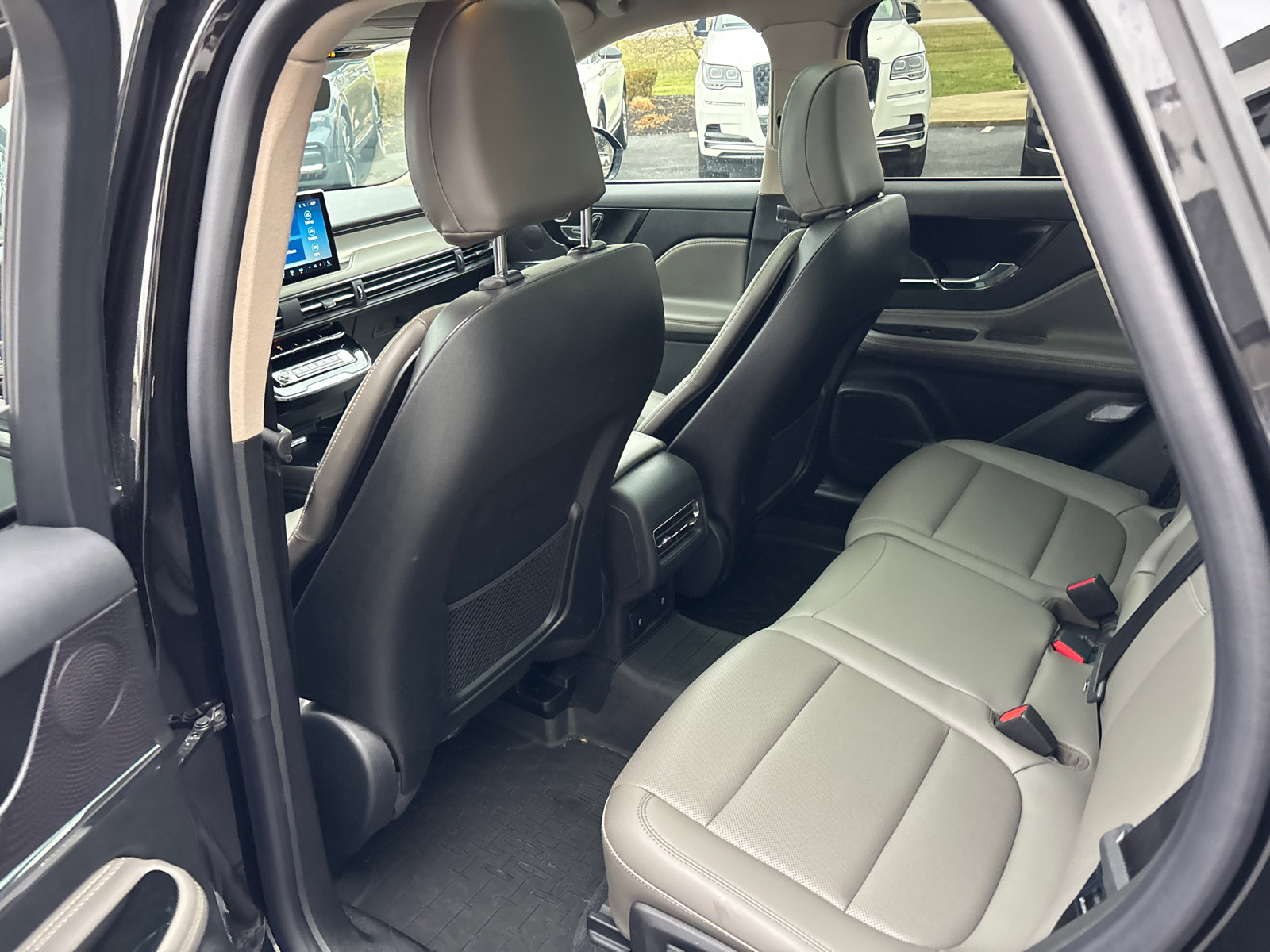 New 2026 Lincoln Corsair Premiere image 28