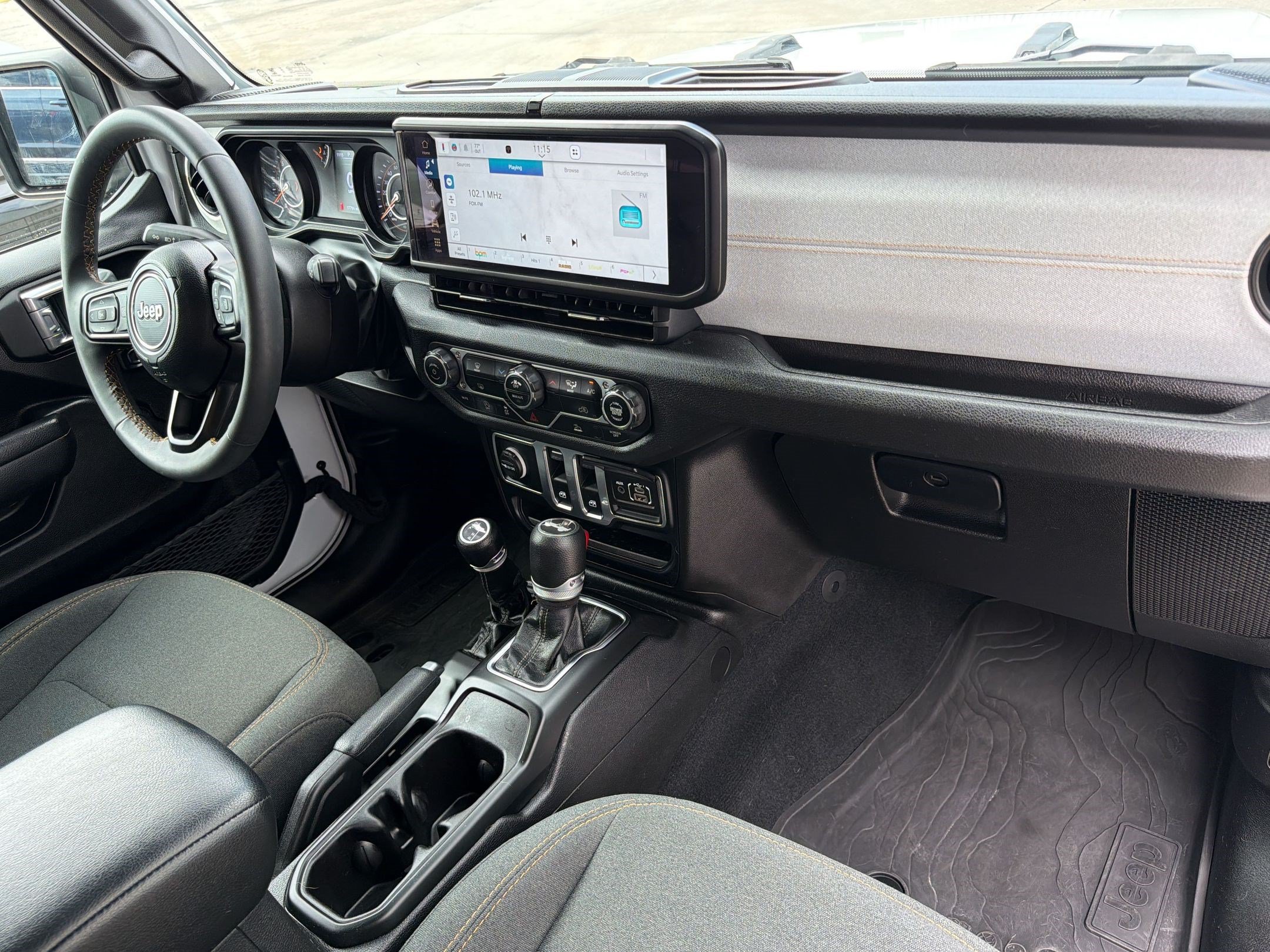 Used 2024 Jeep Wrangler Sport AWD/4WD image 29